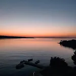 Krstas- Gonar Διαμέρισμα Supetarska Draga