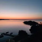 Krstas- Gonar Διαμέρισμα Supetarska Draga
