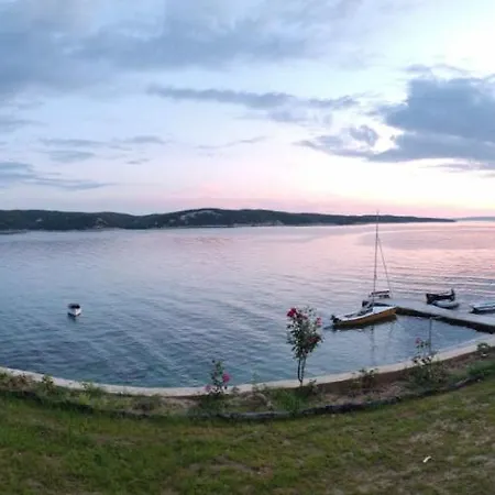 Apartment Krstas- Gonar Supetarska Draga