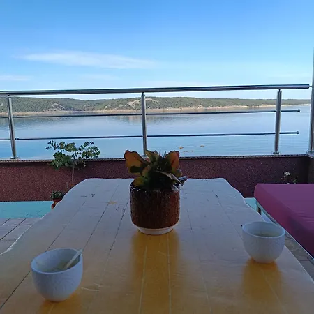 Krstas- Gonar Supetarska Draga